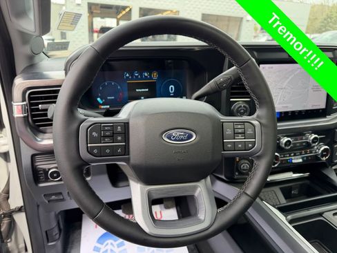 Used 2025 Ford F350 Lariat w/ Lariat Ultimate Package AWD/4WD image 15