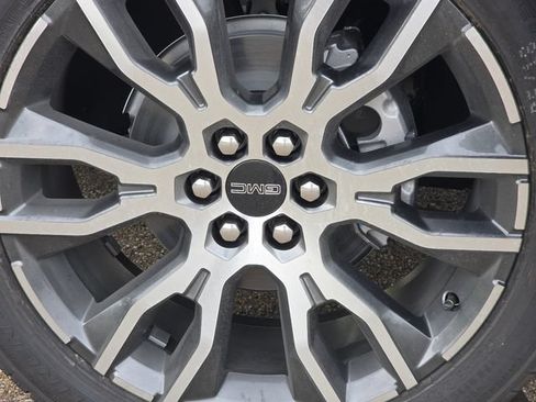 New 2026 GMC Acadia Denali Ultimate AWD/4WD image 11