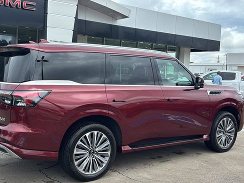Used 2025 INFINITI QX80 Luxe RWD image 7