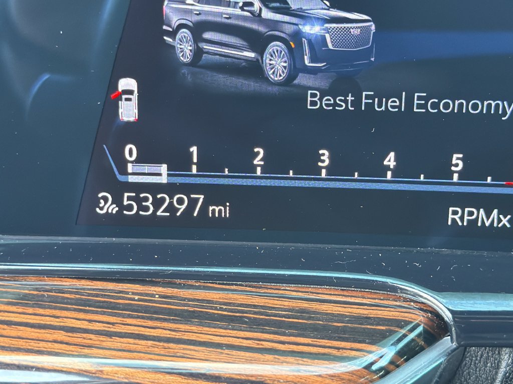 Certified 2024 Cadillac Escalade Premium Luxury w/ Performance Package AWD/4WD image 17