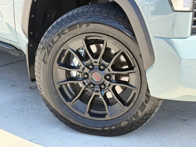 Used 2025 Toyota Tundra SR5 AWD/4WD image 2