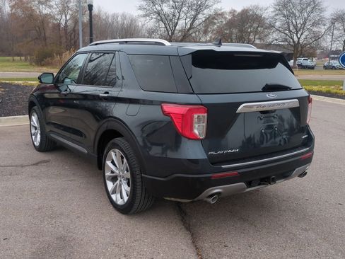 Used 2023 Ford Explorer Platinum w/ Technology Package image 6