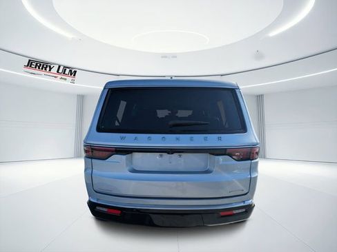 Used 2022 Jeep Wagoneer Series II image 4