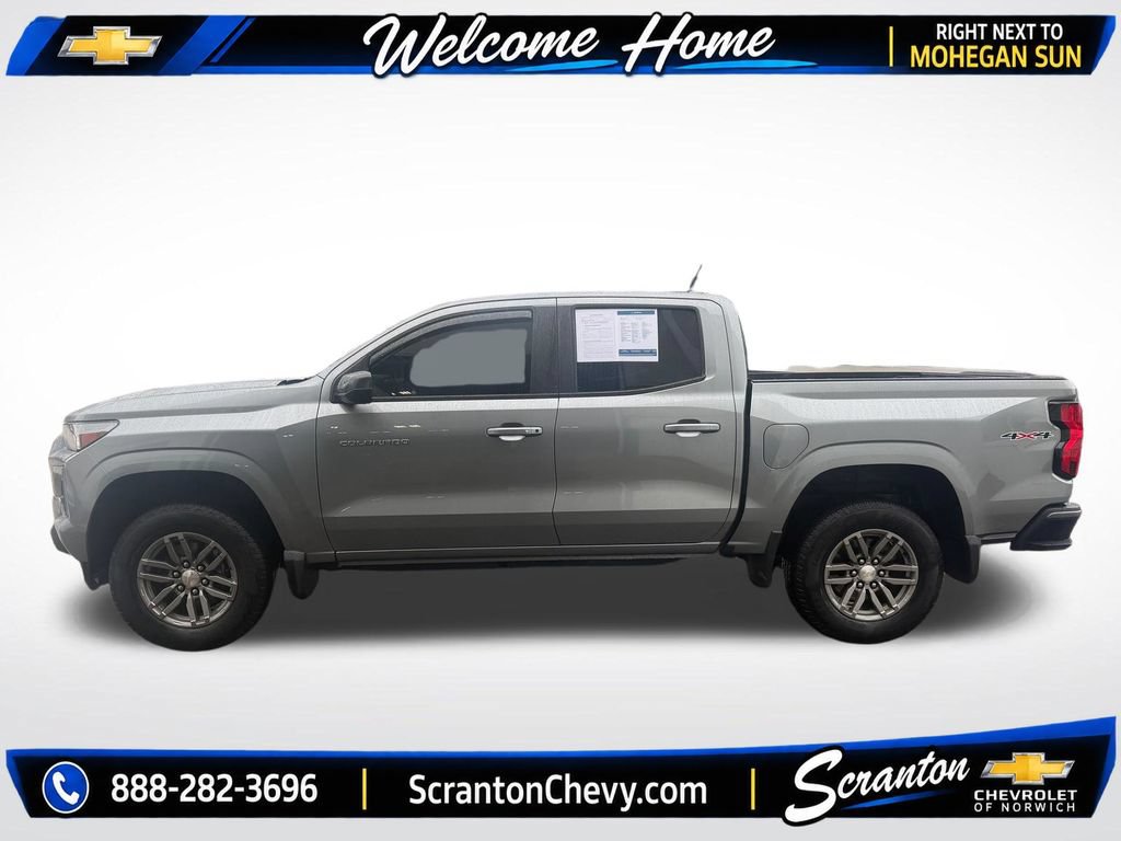 Used 2023 Chevrolet Colorado LT w/ LT Convenience Package II AWD/4WD image 2