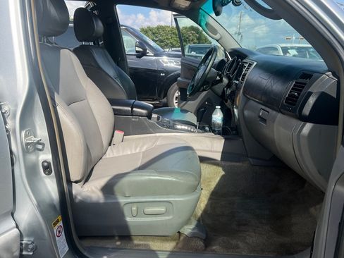 Used 2004 Toyota 4Runner Limited AWD/4WD image 15