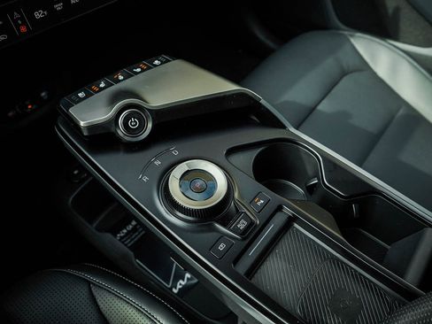 New 2025 Kia EV6 Wind image 27