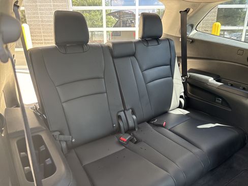 Used 2016 Honda Pilot Elite image 32