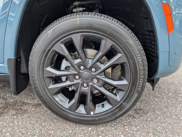 New 2026 Jeep Grand Cherokee Limited AWD/4WD image 10