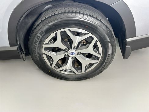Used 2019 Subaru Forester Premium w/ All-Weather Package AWD/4WD image 11