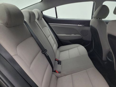 Used 2020 Hyundai Elantra SE FWD image 19