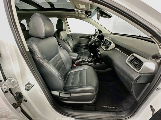Used 2020 Kia Sorento EX AWD/4WD image 29