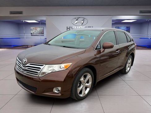 Used 2009 Toyota Venza FWD image 2