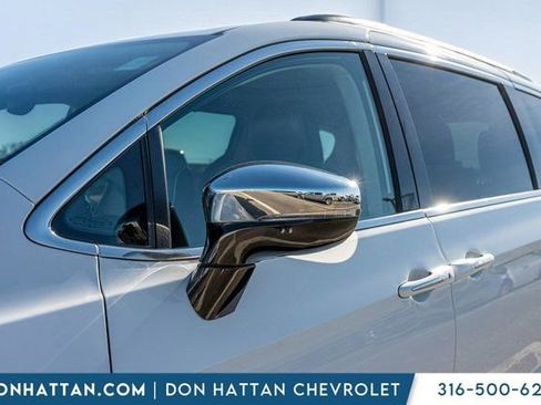 Used 2023 Chrysler Pacifica Limited image 33