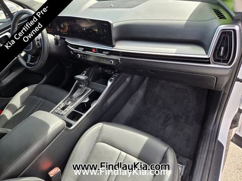 Certified 2025 Kia Sorento S image 19