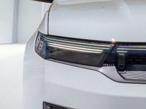 New 2026 Jeep Grand Wagoneer Summit w/ Premium Group III image 9