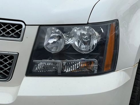 Used 2011 Chevrolet Avalanche LTZ image 39