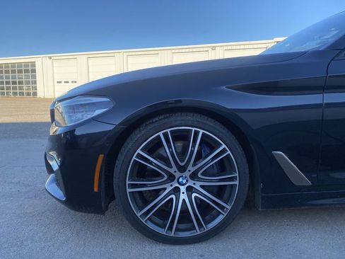 Used 2018 BMW M550i xDrive image 19