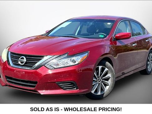 Used 2017 Nissan Altima 2.5 S w/ Power Driver Seat Package FWD image 3