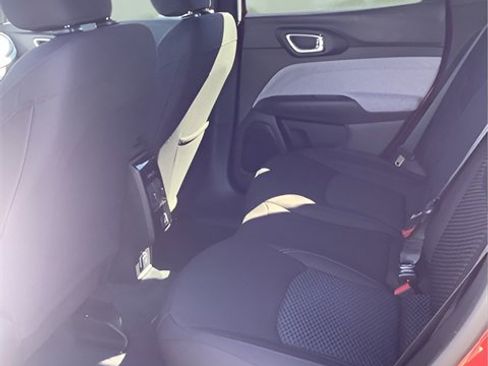 Certified 2025 Jeep Compass Sport image 11