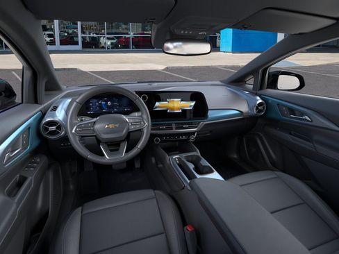 Used 2026 Chevrolet Equinox EV LT w/ LPO, Blackout Package FWD image 34
