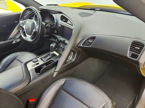 Used 2019 Chevrolet Corvette Stingray Coupe w/ Carbon Flash Badge Package RWD image 23