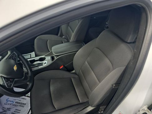 Used 2024 Chevrolet Malibu LT w/ Sport Edition image 17