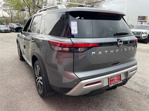 New 2025 Nissan Pathfinder Platinum image 7