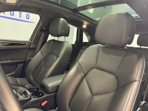 Used 2022 Porsche Macan S AWD/4WD image 13