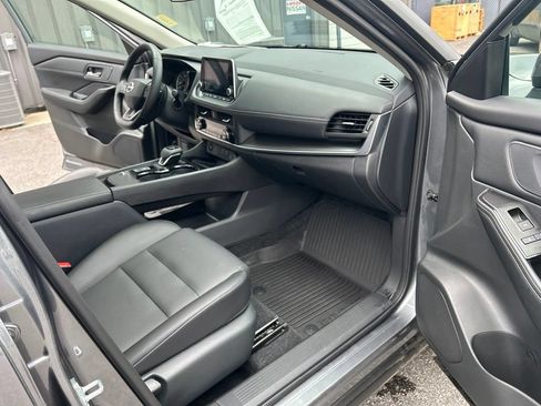 Certified 2026 Nissan Rogue SV w/ SV Premium Package FWD image 27