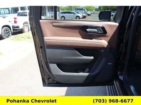 New 2026 Chevrolet Suburban High Country AWD/4WD image 23