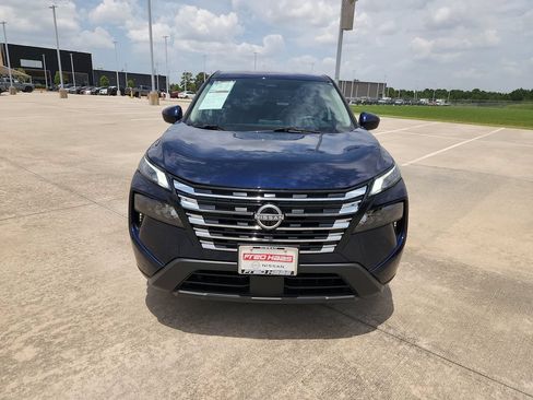 Used 2025 Nissan Rogue SV FWD image 11