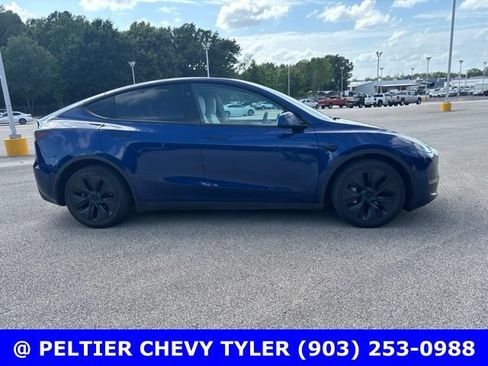 Used 2025 Tesla Model Y Long Range AWD/4WD image 4
