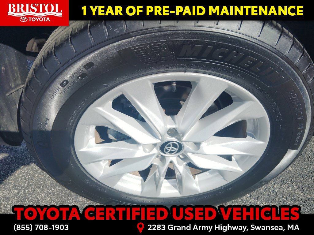 Certified 2024 Toyota Corolla Cross LE w/ Moonroof Package AWD/4WD image 11