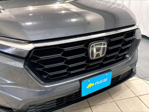 Used 2025 Honda CR-V LX image 30