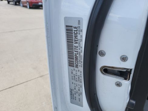 Used 2018 RAM 3500 Tradesman image 26