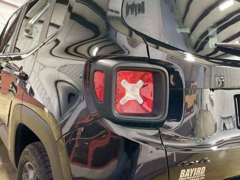 Used 2023 Jeep Renegade Altitude w/ Sun/Sound Group image 27