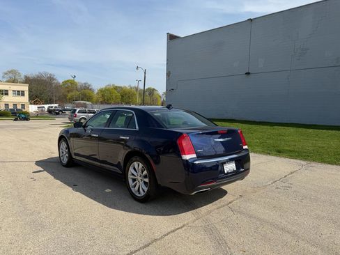 Used 2016 Chrysler 300 C AWD/4WD image 5