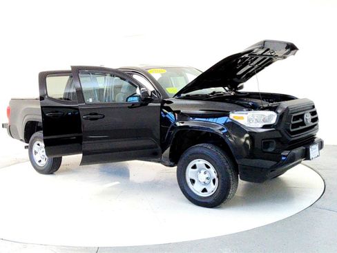 Certified 2021 Toyota Tacoma SR image 12