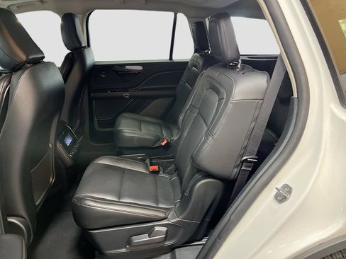 Used 2024 Lincoln Aviator Reserve AWD/4WD image 26