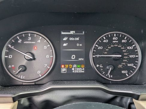 Used 2024 Subaru Outback Limited AWD/4WD image 18