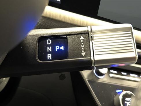 Used 2025 Hyundai Sonata Limited image 22