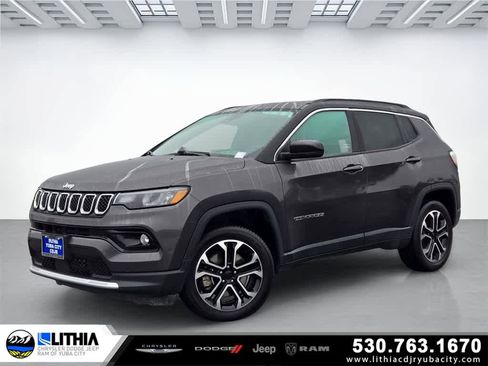 Used 2024 Jeep Compass Limited image 1