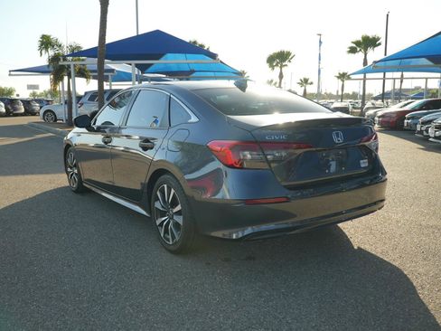 Used 2023 Honda Civic EX image 4