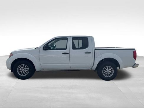Used 2020 Nissan Frontier SV image 6