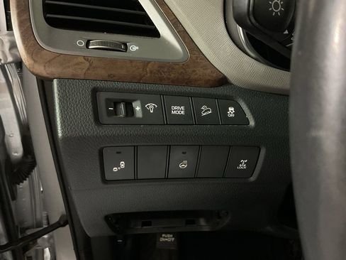 Used 2018 Hyundai Santa Fe Sport w/ 2.4L Tech Package 04 AWD/4WD image 31