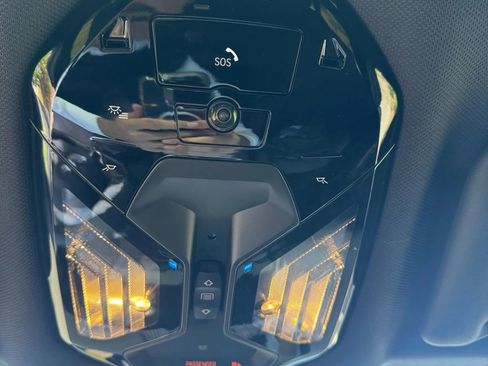 Used 2025 BMW X3 xDrive30i w/ Premium Package image 13