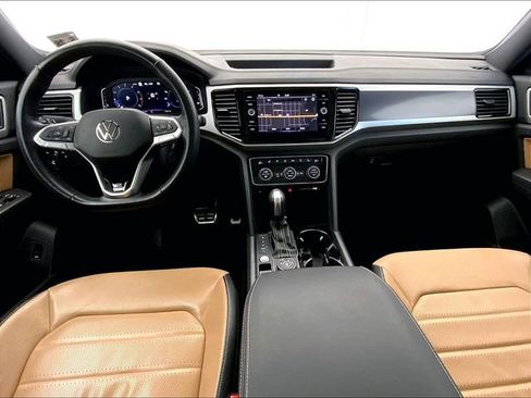 Used 2023 Volkswagen Atlas Cross Sport SEL Premium R-Line image 15