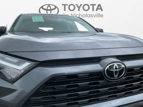 Used 2023 Toyota RAV4 LE AWD/4WD image 16