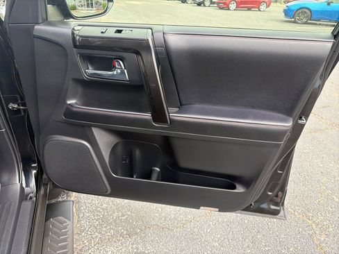 Used 2024 Toyota 4Runner TRD Off-Road Premium w/ Moonroof Package AWD/4WD image 25