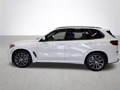 Used 2023 BMW X5 xDrive40i w/ M Sport Package AWD/4WD image 10